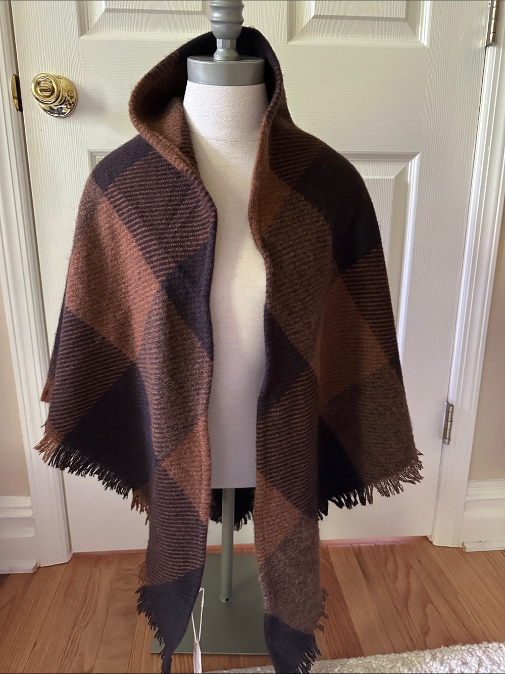 Wool Plaid Triangle Wrap